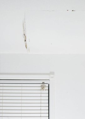 Tavan dikey bir boşlukta