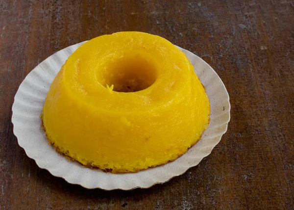 Quindim，美味的黄色巴西甜点 — 图库照片