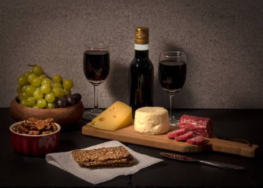 İki kişilik peynir tahtası.