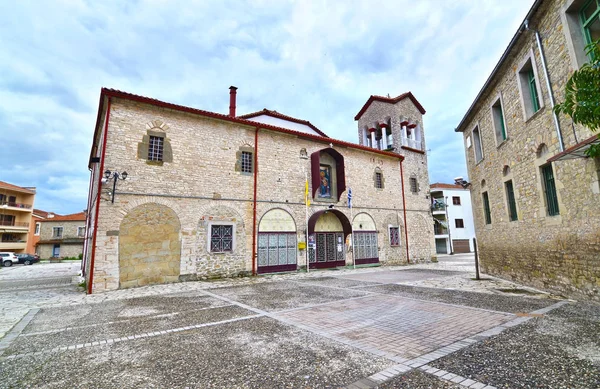 Heilige visitatie kerk op de oude stad van Trikala Thessalië-Griekenland — Stockfoto