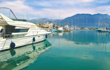 Kalamata Mora Yunanistan, tekneler