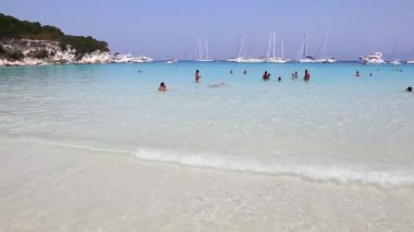 Antipaxos Yunanistan, 27 Ağustos 2017: Voutoumi beach Antipaxos İyonya Adaları Yunanistan manzara. Editoryal kullanım.