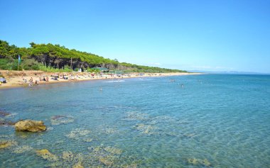Ilia Peloponnese Yunanistan, 18 Ağustos 2015: Glyfa beach Ilia Mora Yunanistan manzara. Editoryal kullanım. 