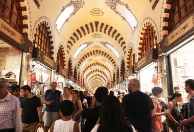 İstanbul Türkiye, 03 Eylül 2019: İstanbul Türkiye 'deki Mısır pazarı. Düzenleyici kullanımı.