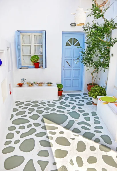 Patio Tradicional Isla Ano Koufonisi Cícladas Grecia Con Puerta Ventana — Foto de Stock