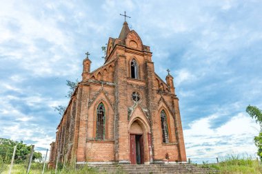 İngiliz tarzı kilise terk