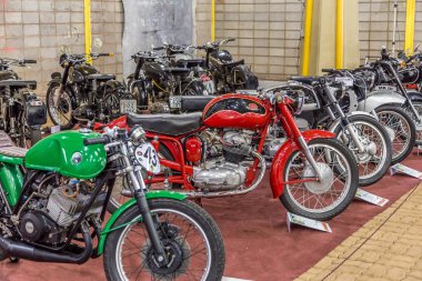 Barra Bonita, Brezilya - 17 Haziran 2017: Vintage exhibi motosiklet