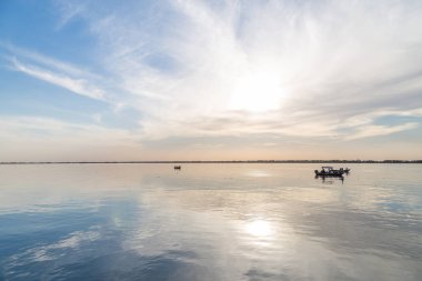 Parana Nehri, Brezilya. Sınır Sao Paulo ve Mato Grosso do sul