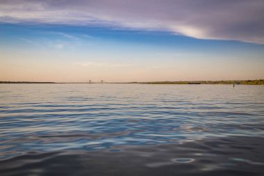 Parana Nehri, Brezilya. Sınır Sao Paulo ve Mato Grosso do sul