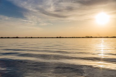 Parana Nehri, Brezilya. Sınır Sao Paulo ve Mato Grosso do sul
