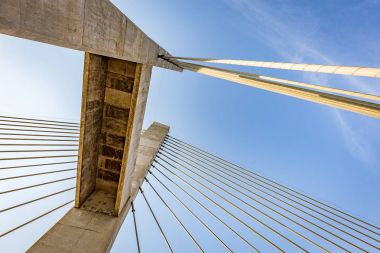 Parana Nehri, Brezilya Askılı köprüden. Sınır Sao Pau