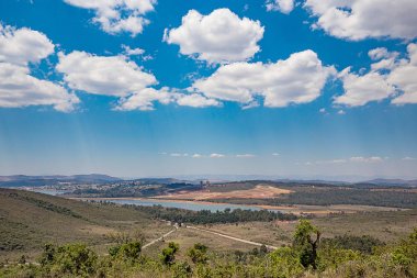 Belo Horizonte Minas Gerais, Brezilya. Dünya dağın tepesinden görüntülemek