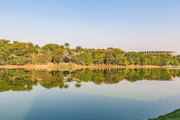 ベロオリゾンテ ミナスジェ ライス州 ブラジル 美しい晴れた日と Blus Pampulha 湖の景色 — ストック写真