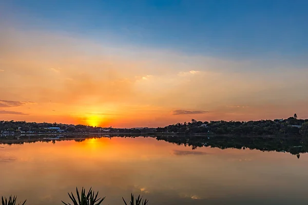 ベロオリゾンテ ミナスジェ ライス州 ブラジル Pampulha 湖のサンセット ビュー — ストック写真
