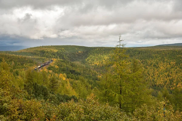 Rusya, Amur bölgesi, yatay. Küçük Bam, demiryolu.