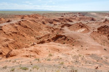 Scala Bayanzag, Moğolistan. Bir dağ sırtı Gobi Çölü, bölgenin.