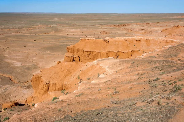 Scala Bayanzag, Moğolistan. Bir dağ sırtı Gobi Çölü, bölgenin.