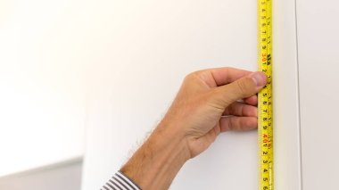 Tedbirler alarak iş yerinde mimar