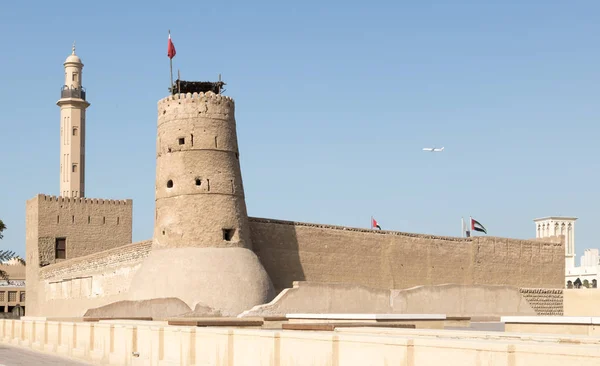 Дубайський музей і Форт Аль-Fahidi можна — стокове фото