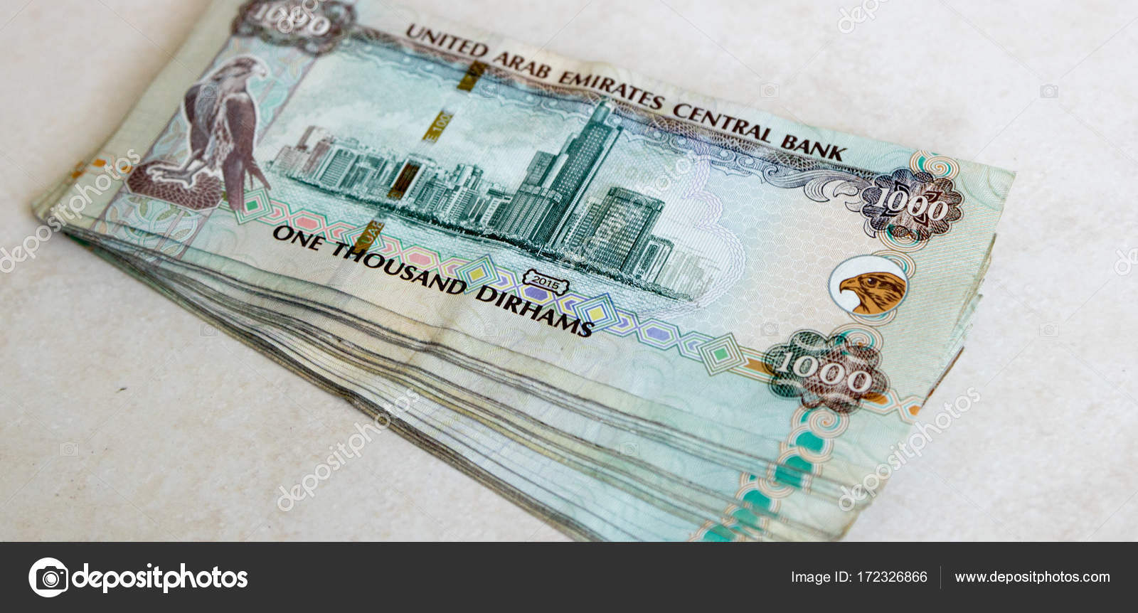 Emirati Arabi Uniti Mille Banconote In Dirham Foto Stock Foto emirati-arabi-uniti-mille-banconote-in-dirham-foto-stock-foto