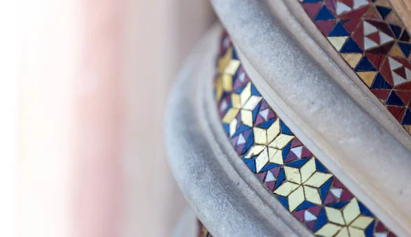 Architectural detail of a decorated column — Stock Photo, Image