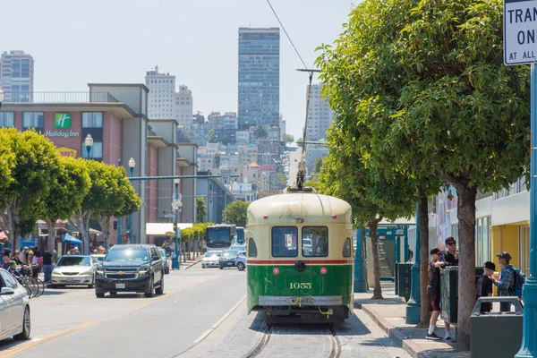 有名なサンフランシスコのケーブルカー — ストック写真