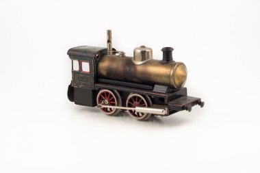 Antika tren lokomotif modeli izole