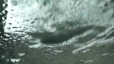 Otomatik araç yıkama benzin istasyonunda