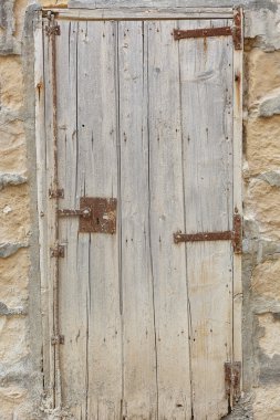 Eski dokulu kapı