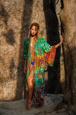 Çekici kadın yaz giysileri