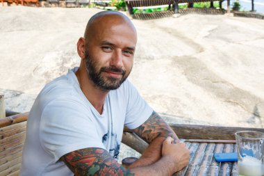 acımasız adam portresi