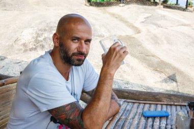 acımasız adam portresi