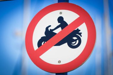 Motosiklet yasaklayan işareti
