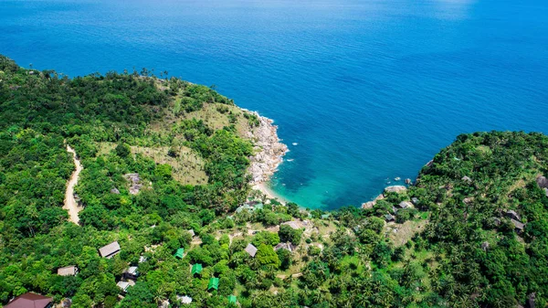 海と緑の島 — ストック写真