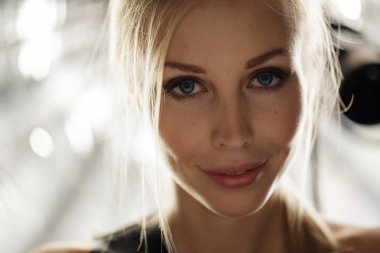 Güzellik modeli yüz