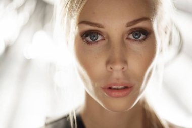 Güzellik modeli yüz