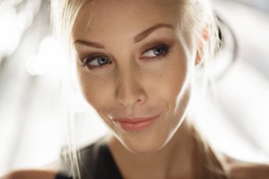 Güzellik modeli yüz