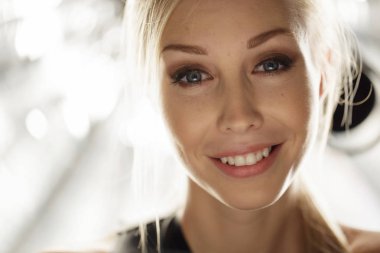 Güzellik modeli yüz