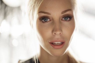 Güzellik modeli yüz