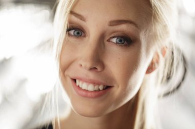 Güzellik modeli yüz