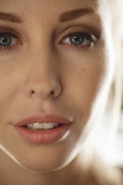 Güzellik modeli yüz