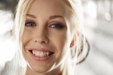 Güzellik modeli yüz