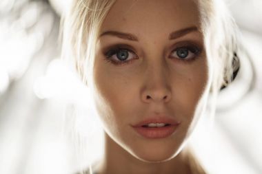 Güzellik modeli yüz