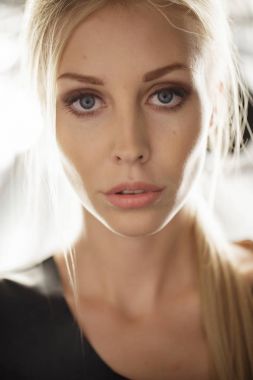 Güzellik modeli yüz