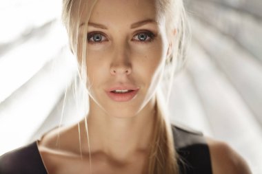 Güzellik modeli yüz