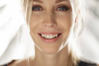 Güzellik modeli yüz