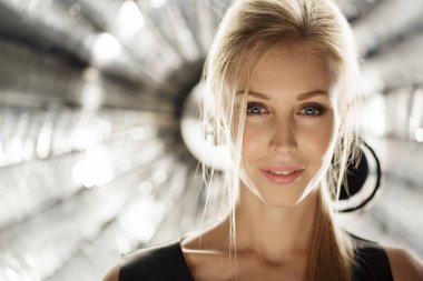 Güzellik modeli yüz