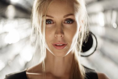 Güzellik modeli yüz