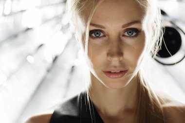 Güzellik modeli yüz