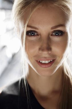 Güzellik modeli yüz